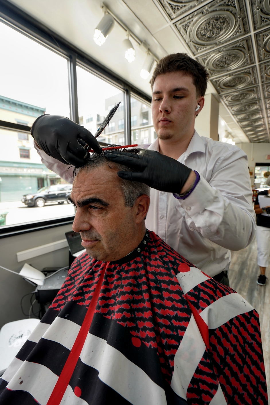 Men haircut at Flippers Barbershop Troy New York